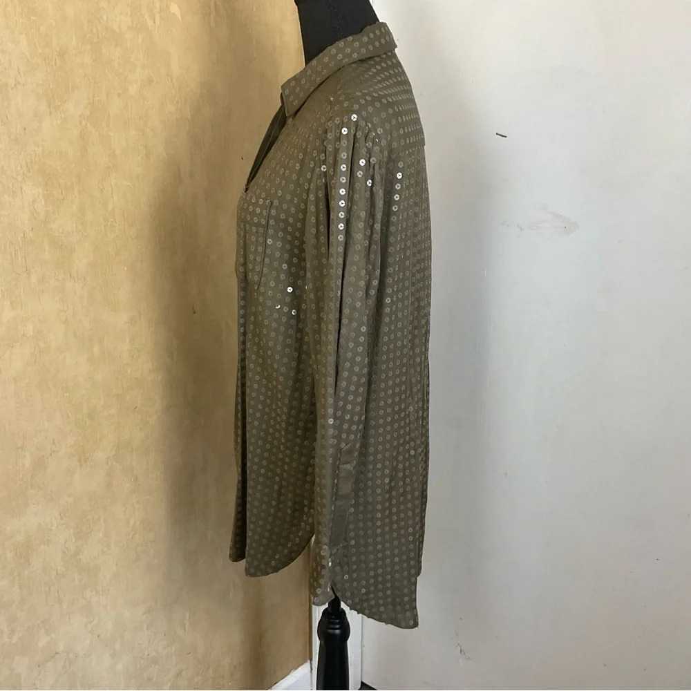 Maeve Anthropologie Arwa olive green button up shirt with sequins. Size:XS - Picture 9 of 14